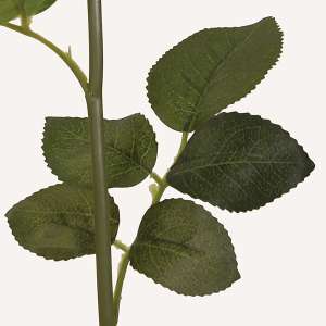 En elegant Rosknopp gul Love, Konstgjord ros 53 cm hög med naturligt utseende och känsla. Detaljerad utformning med realistiskt bladverk. 