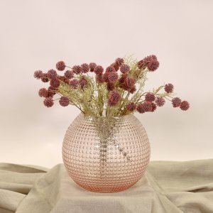 En elegant Blombukett Melaleuca rosaröd - Rosenskimrande, Konstgjord blombukett med 4 blommor och snittgrönt med naturligt utseende och känsla. Detaljerad utformning med realistiskt bladverk. 