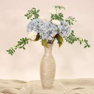 En elegant Sophorae vit snittgrönt, Konstgjord sophorae snittgrönt 80 cm hög med naturligt utseende och känsla. Detaljerad utformning med realistiskt bladverk. 