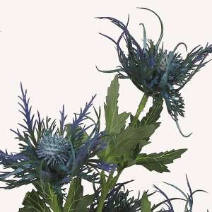 En elegant Rosbukett blå Vintage - Himlavalv, Konstgjord blombukett med 17 blommor och snittgrönt med naturligt utseende och känsla. Detaljerad utformning med realistiskt bladverk. 